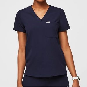 Figs Catarina™ One-Pocket Scrub Top - medium Navy